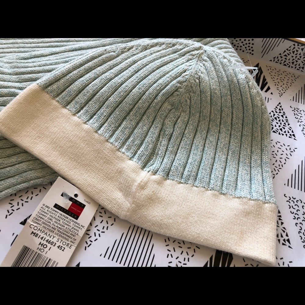 Tommy Hilfiger scarf and hat